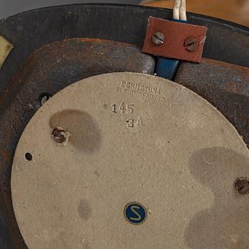 A late 20th Century ceiling light.