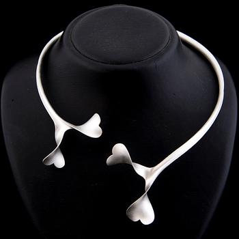 A CHAO-HSIEN KUO NECKLACE, "Heart Leaf simple collar", silver, 2018.