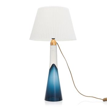 Lisa Johansson-Pape, mid-20th century '40-013' 'Lady' table lamp for Stockmann Orno.