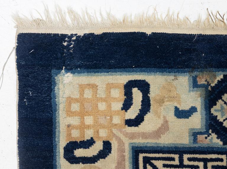 Carpet, China, approx. 274 x 186 cm.