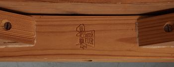 KARMSTOLAR, ett par, Carl Malmsten, Svensk Fur, 1900-talets andra hälft.