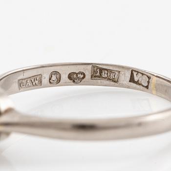 Ring 18K white gold with an old-cut diamond.