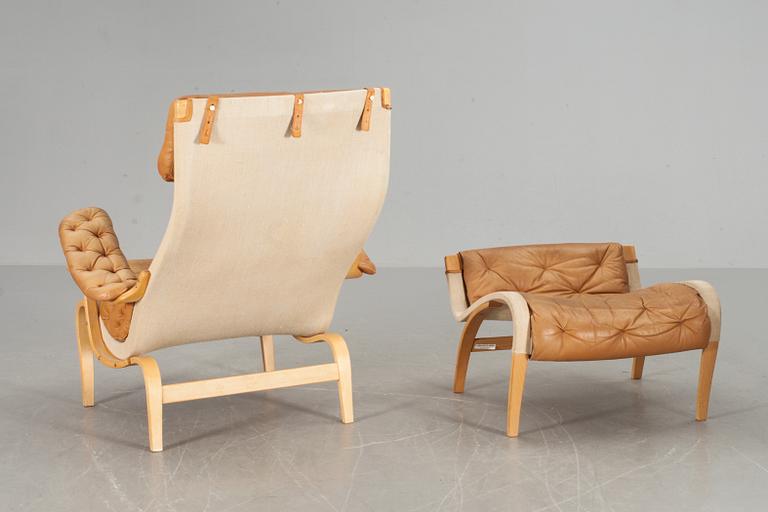 FÅTÖLJ MED FOTPALL, "Pernilla", Bruno Mathsson, 1900-talets andra hälft.