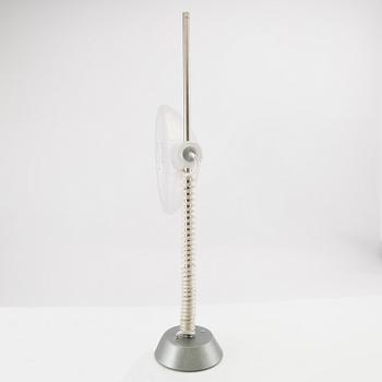 Jasper Morrison, wall lamp "Luxmaster C/C1" for Flos Italy, 21st century.