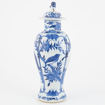 A Chinese blue and white vase with cover, late Qing dynasty / around 1900.