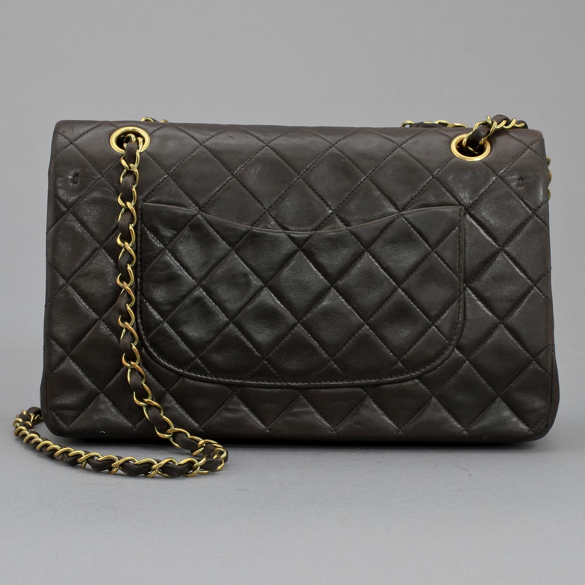 AXELREMSVÄSKA, "double flap", Chanel.