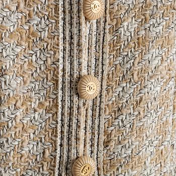 Chanel, suit, two-piece, vintage. Size Fr 36.