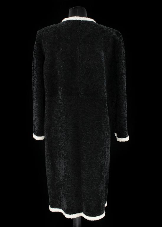 A 2003s coat by Chanel.