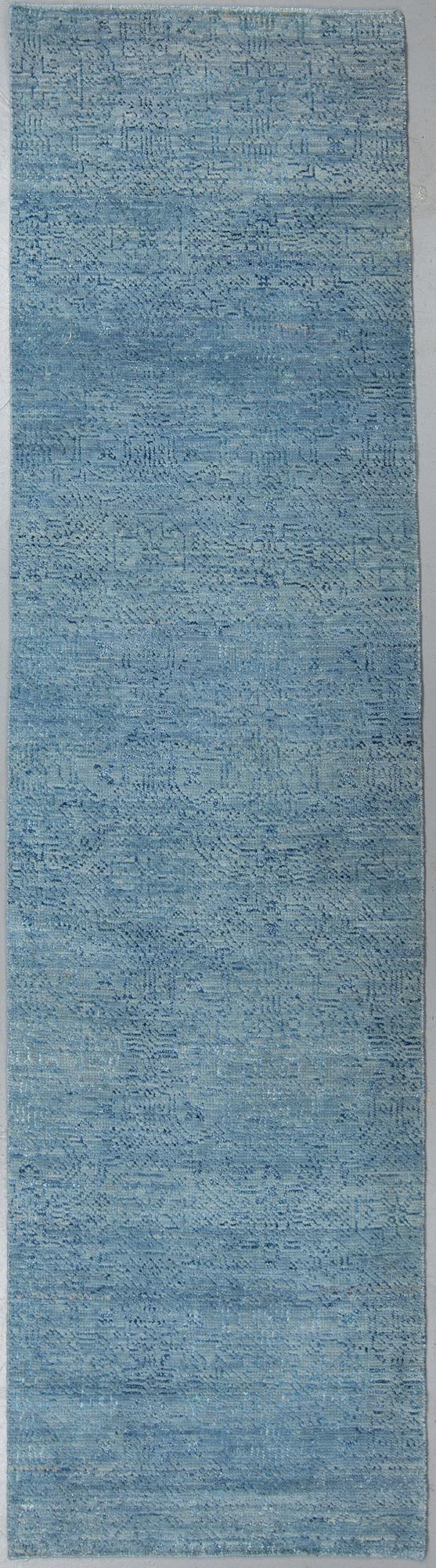 A runner, Oriental, ca 305 x 82 cm.