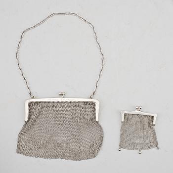 AFTONVÄSKA SAMT BÖRS, silver, 1900-talets första hälft. Totalvikt: 177 gram.