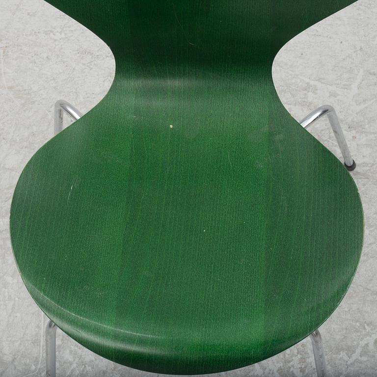Arne Jacobsen, a set of six model 'Seven' chairs, Fritz Hansen, Denmark 1980.
