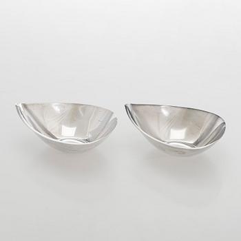 Tapio Wirkkala, A set of two silver bowls, Kultakeskus Hämeenlinna 1964 and 1965.