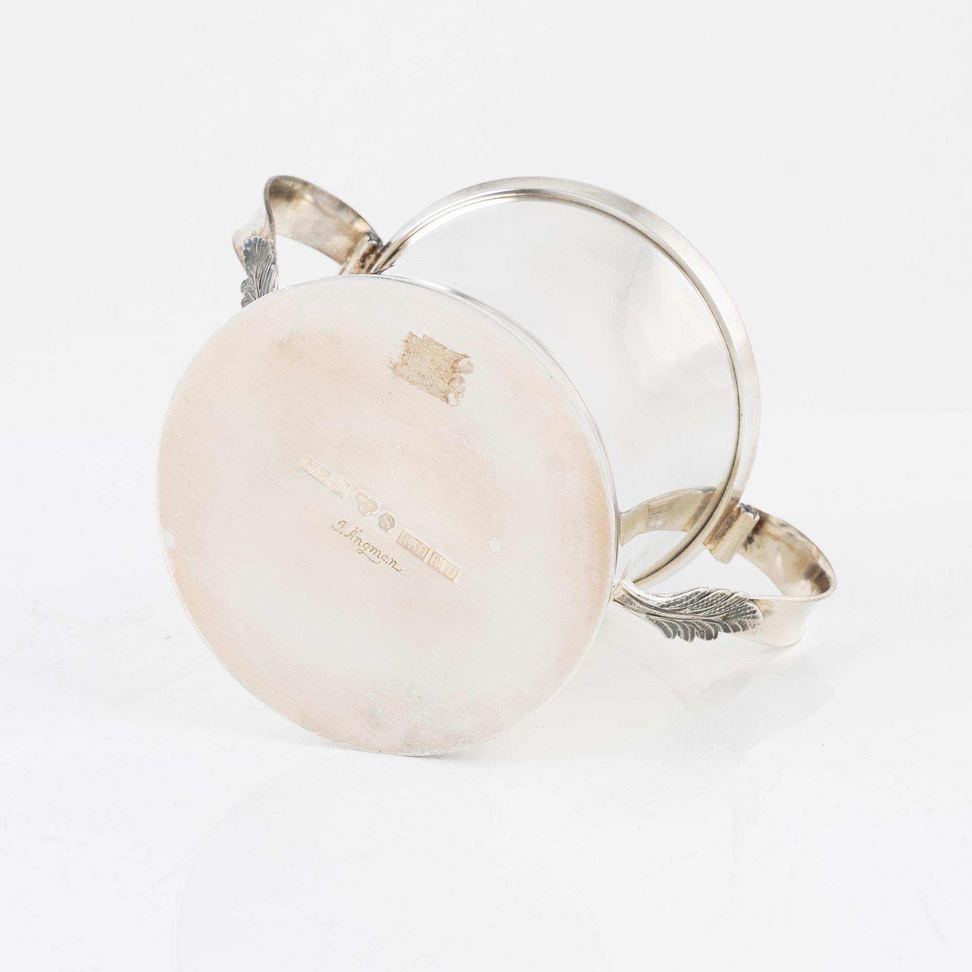 Jacob Ängman, bägare med hänklar, silver, GAB, Eskilstuna 1980.