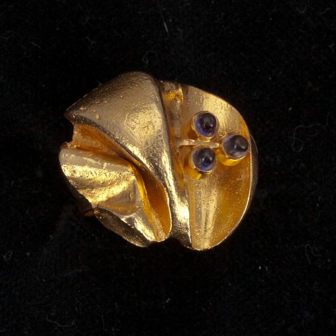RING, guld 18K  samt ametister, Björn Weckström 1967. Tot. vikt ca 20,7gr.
