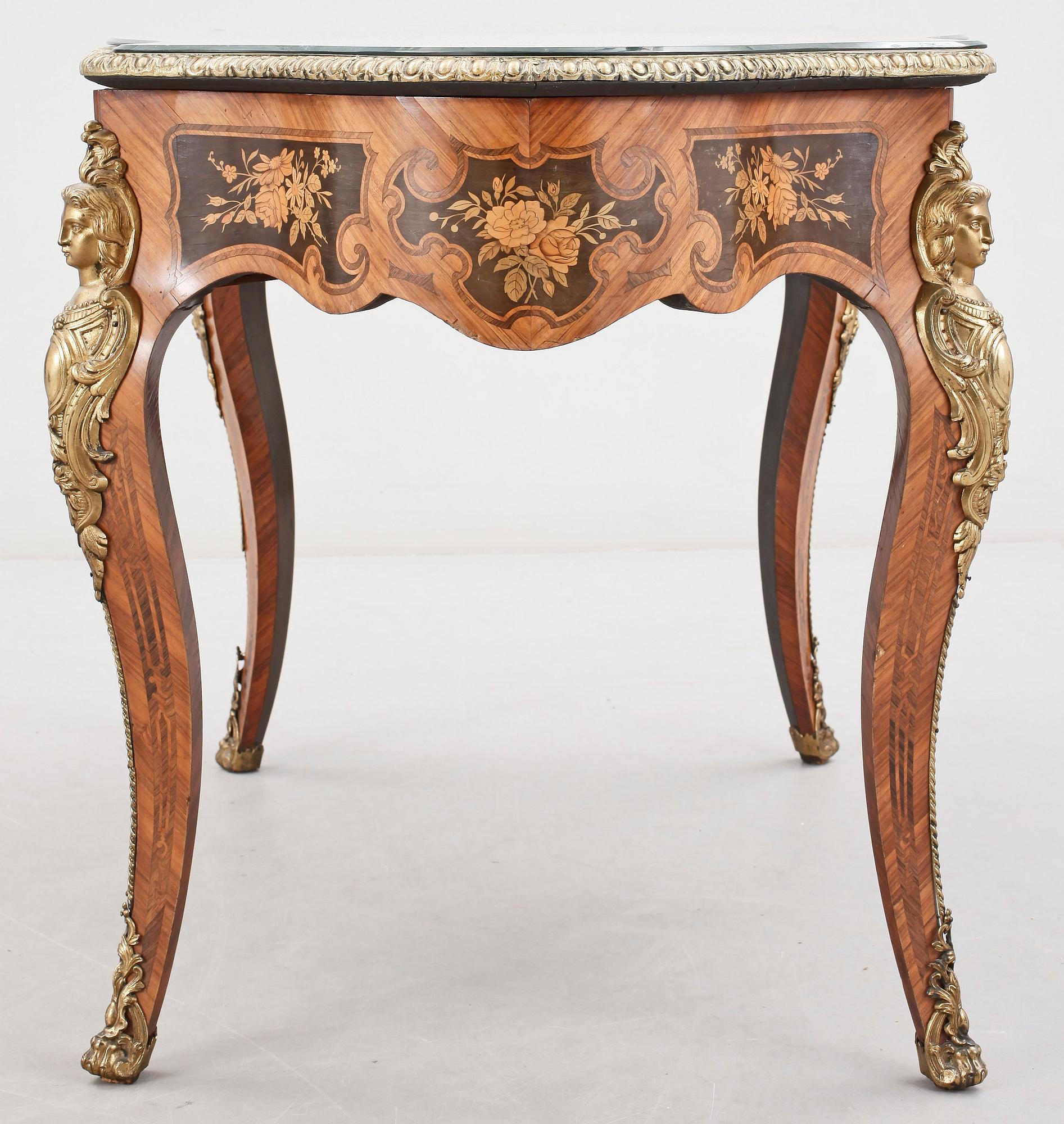 BORD, Louis XV-stil, 1900-talets mitt.