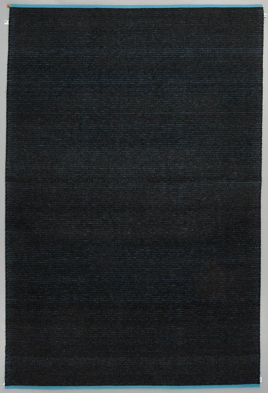A CARPET, "Doris 764", machine made, ca 397 x 265,5 cm, design: Gunilla Lagerhem Ullberg for Kasthall.