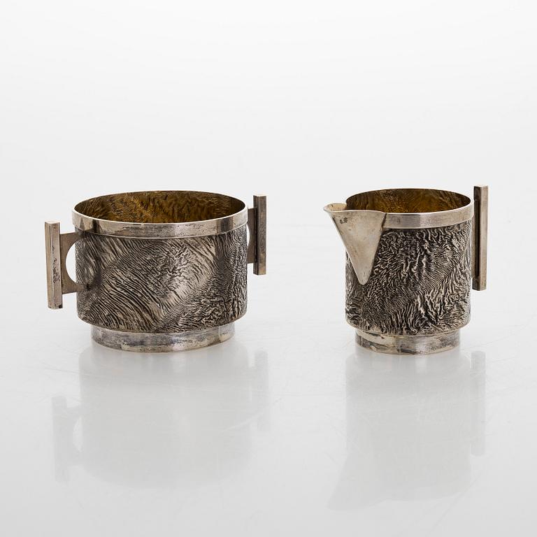 Pekka Turtiainen, A parcel-gilt silver creamer and sugar bowl, Helsinki 1971.