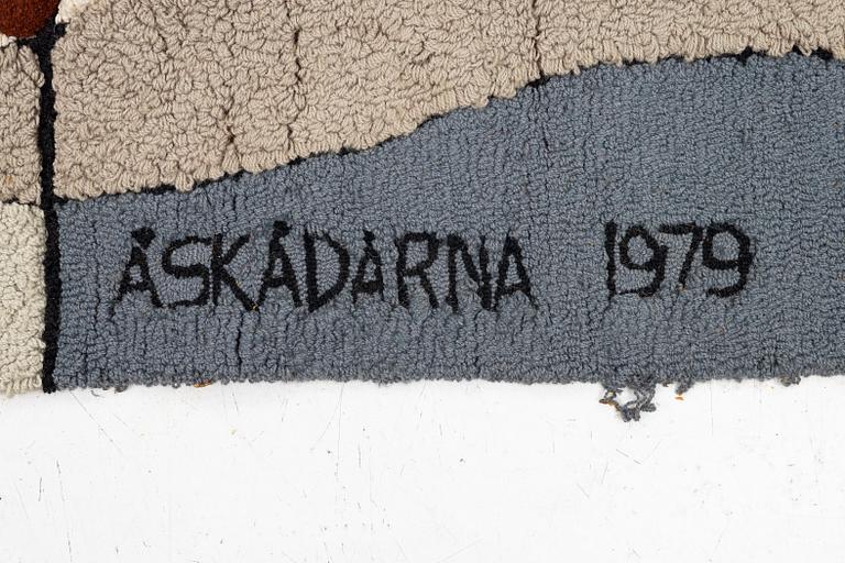Hans Trädgårdh, tuftad tapet, "Åskådarna", ca 225 x 820 cm, signerad.