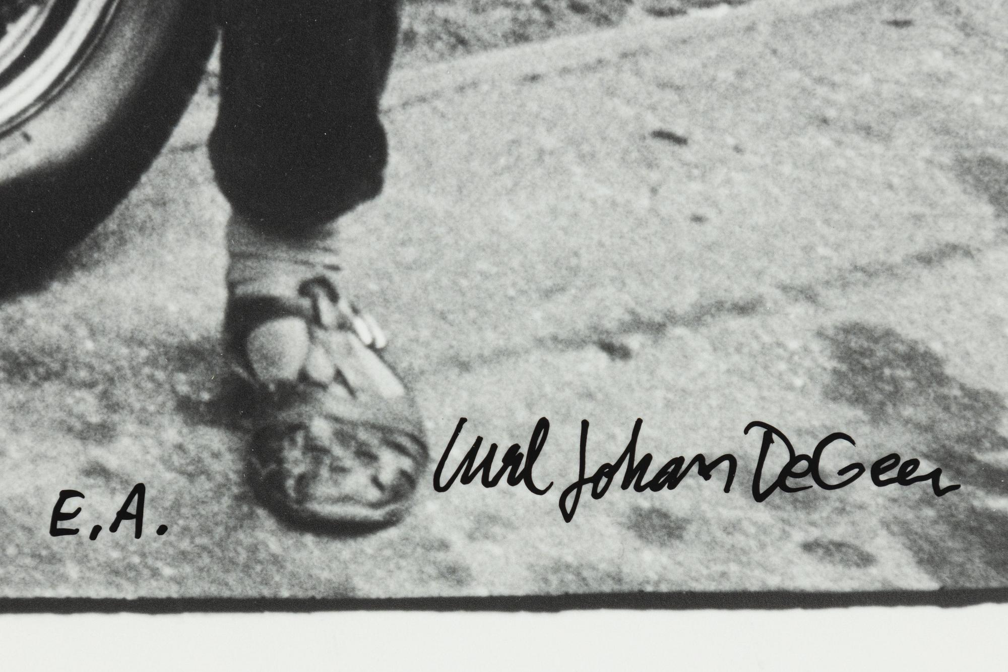 Carl Johan De Geer, Krister Broberg (Frasse), and Jan Lööf (Janos) in civilian clothes during a break in the filming of Tårtan.