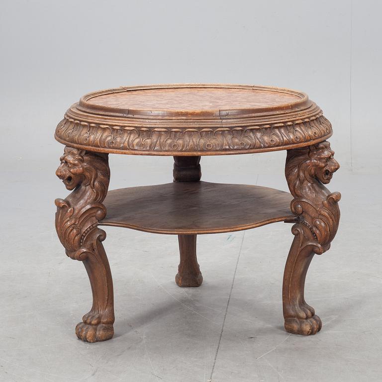 BORD, nyrenässansstil, 1900-talets första hälft.