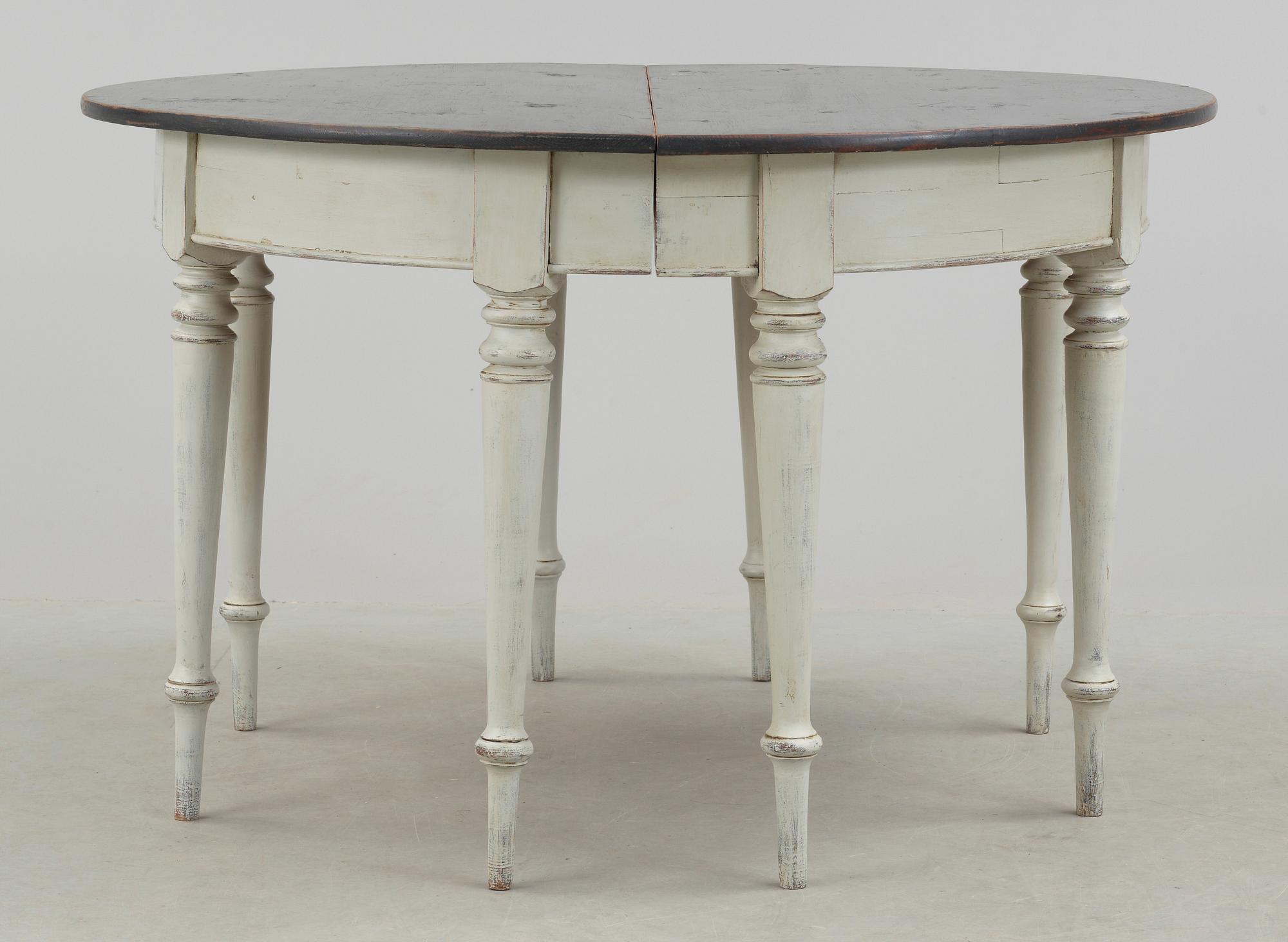 MÅNBORD, ett par, 1800-tal.