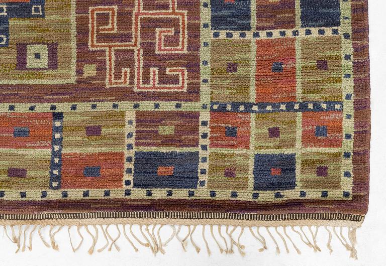 Märta Måås-Fjetterström, a carpet, 'Storkorset' ('Åhléns matta'), knotted pile, c. 380 x 323 cm, signed MMF.