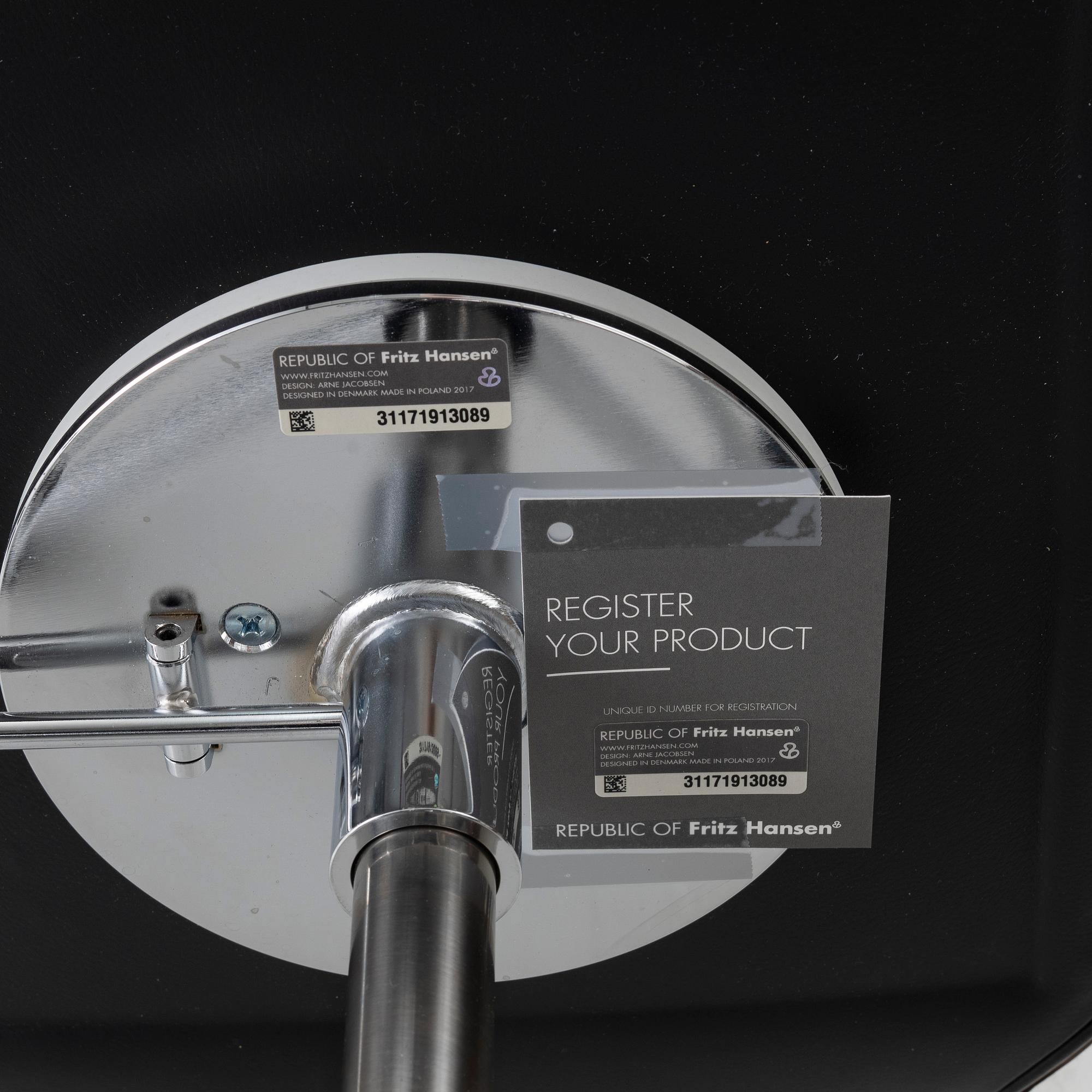 Arne Jacobsen, Office chair, model 3117, 'Serie Seven' Fritz Hansen, 2017.