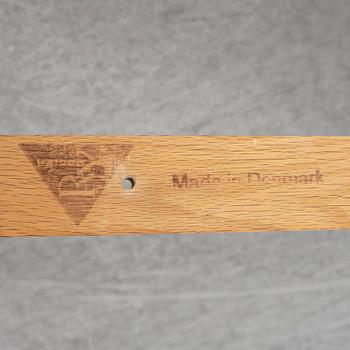 HANS J WEGNER, vägghylla, för Ry möbler, Danmark.