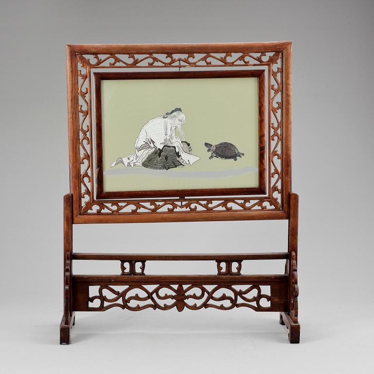 SKÄRM, Kina, sen qing, 1800-talets slut.