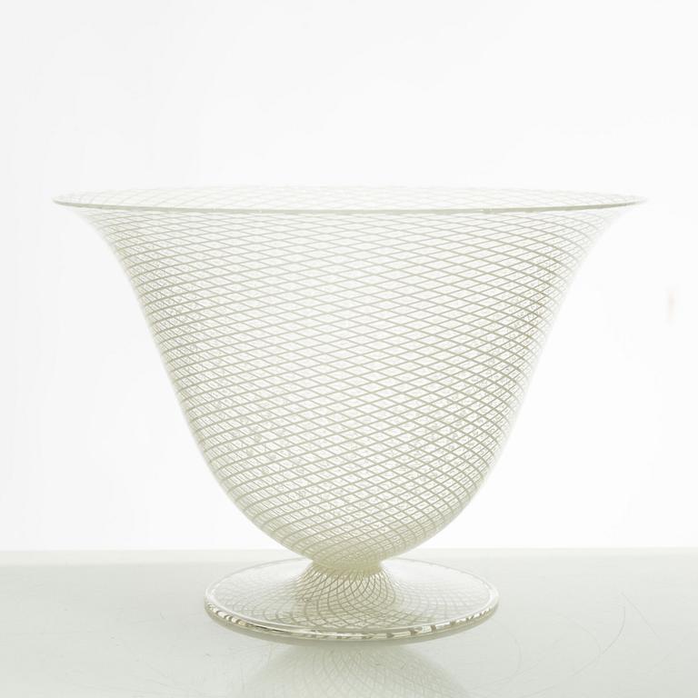 Archimede Seguso, a filigree technique glass bowl, Murano, Italy.