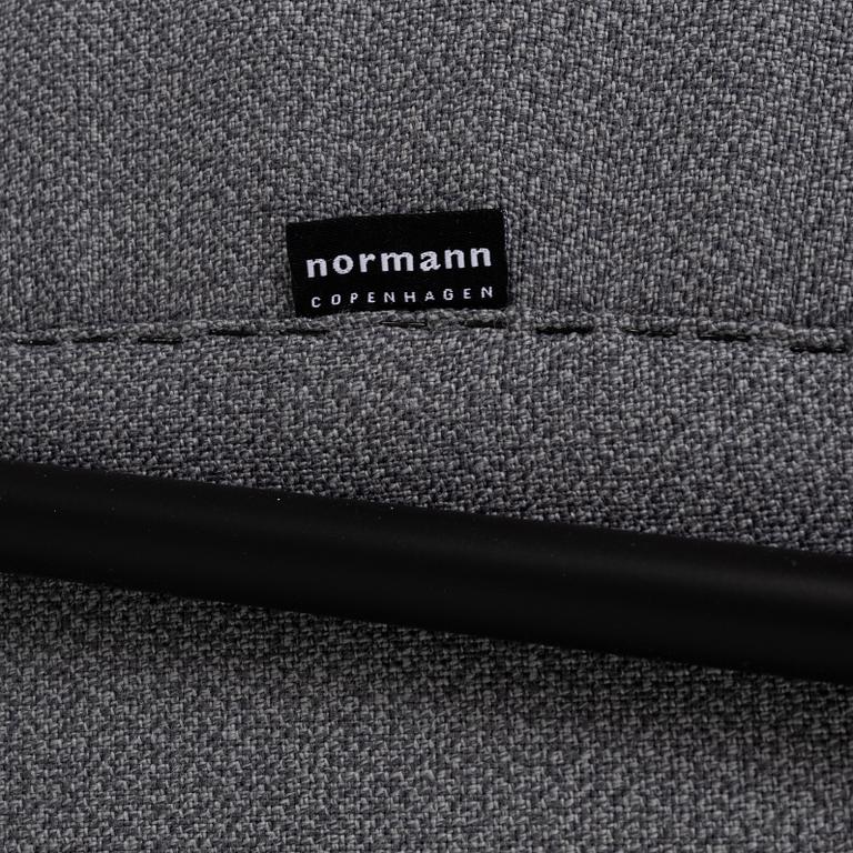 Simon Legald, fåtöljer, ett par, 'Era Lounge Chair High', Normann Copenhagen. Modellen formgiven 2014.