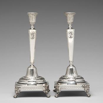 190. A pair of Swedish 18th century silver candlesticks, mark of Erik Sossell, Stockholm 1794.