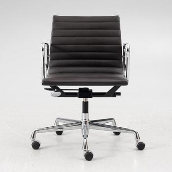Charles & Ray Eames, kontorsstol, EA 117, Vitra, 2019.