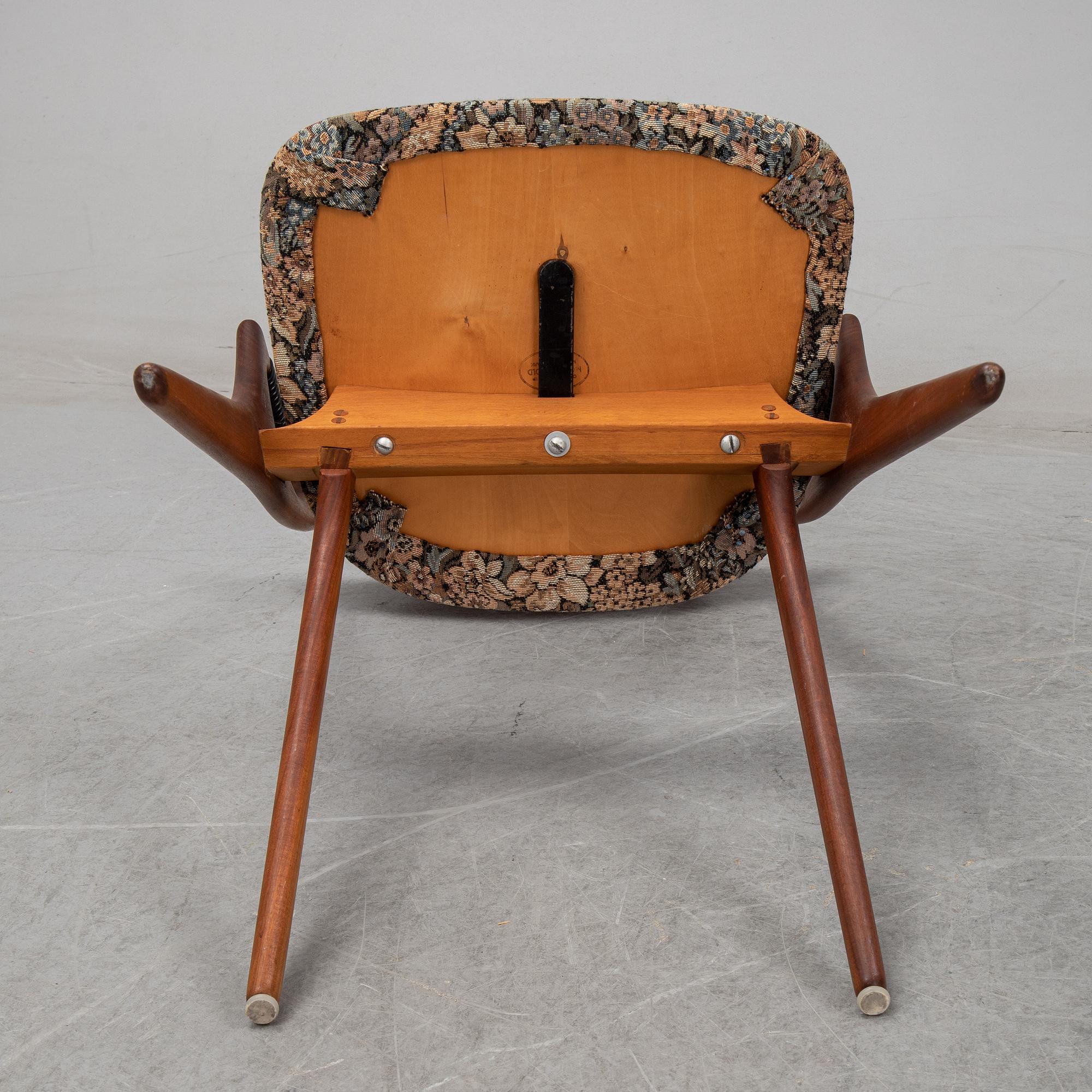 Arne Hovmand-Olsen, a set of four '71' chairs from Mogens Kold.