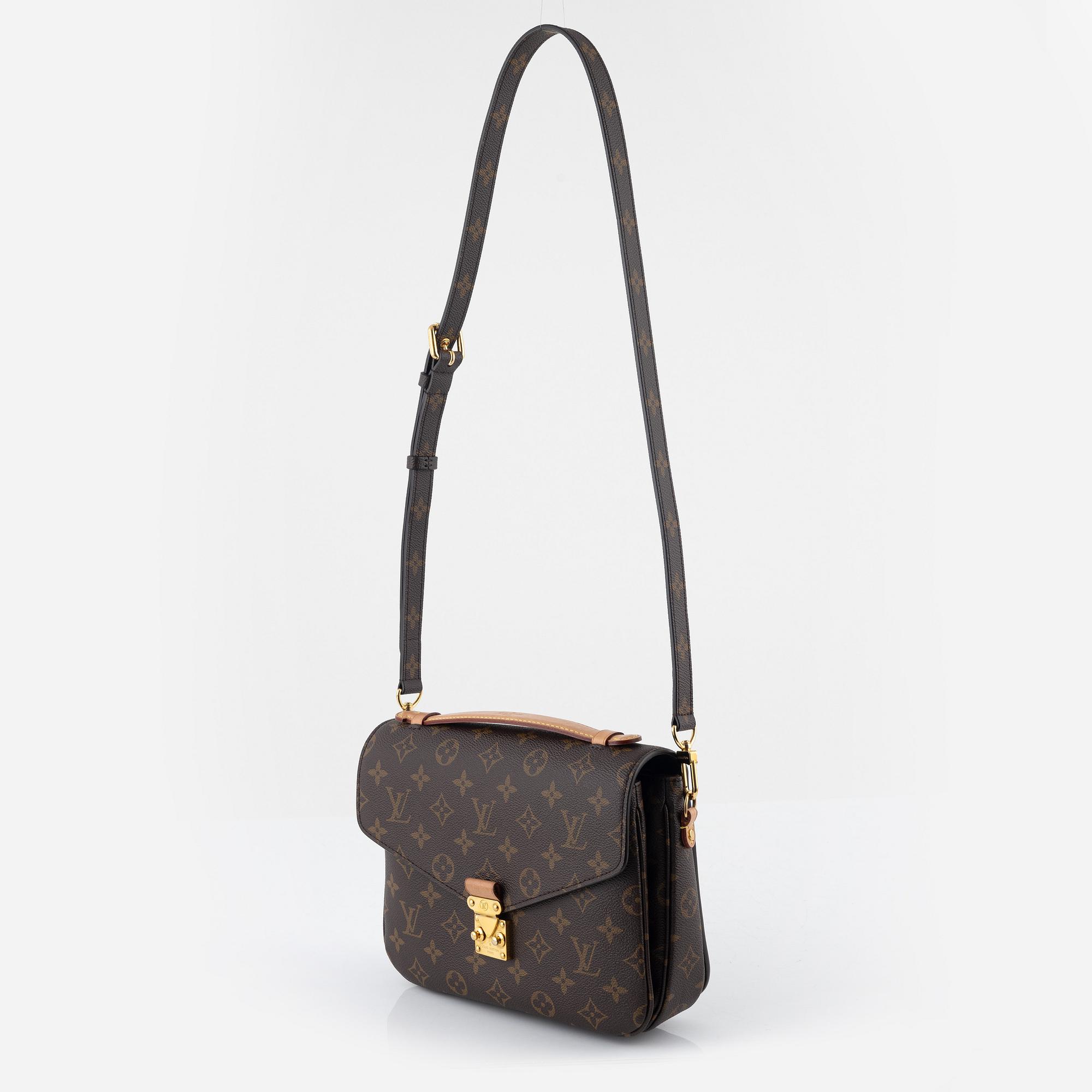 Louis vuitton pochette metis strap hot sale