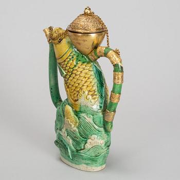 A green and wellow glazed ewer, Ming dynasty, Wanli (1572-1620).