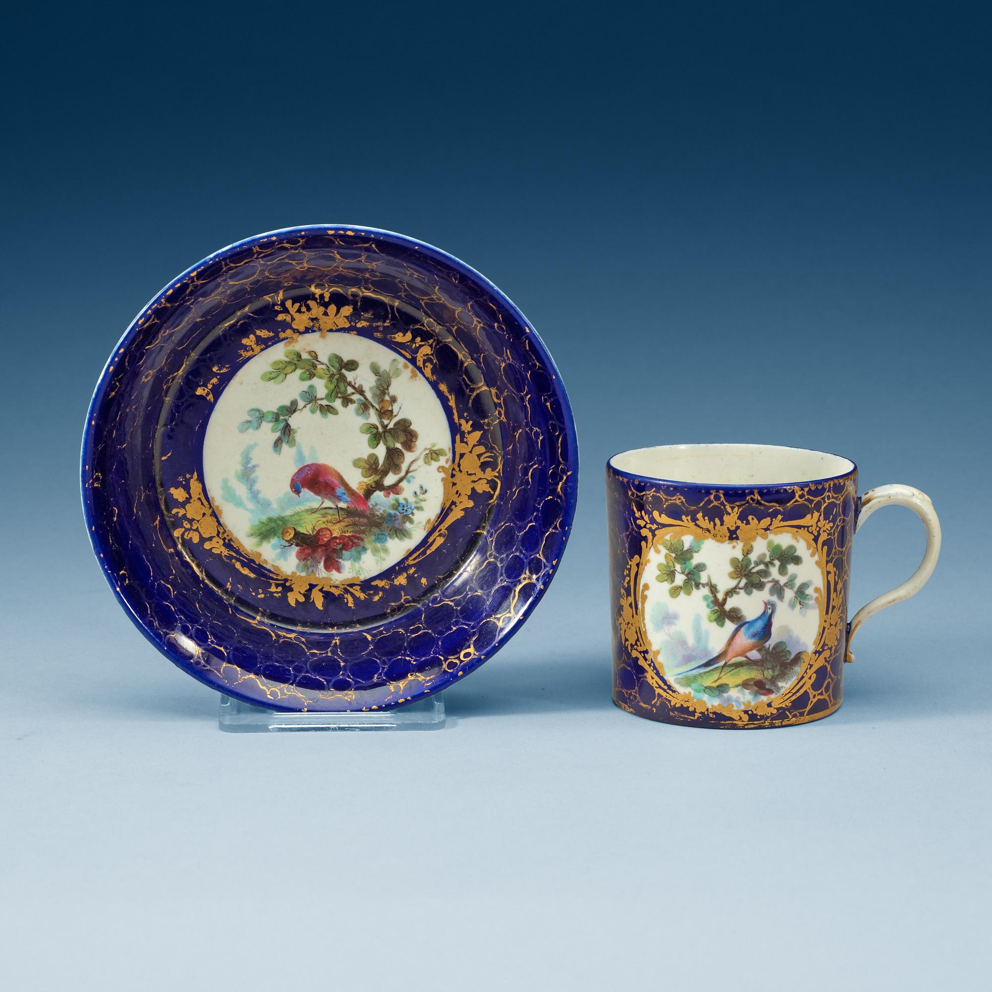 KOPP med FAT, porslin. Sèvres, 1700-tal.