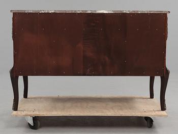 BYRÅ, gustaviansk stil, 1900-talets mitt.