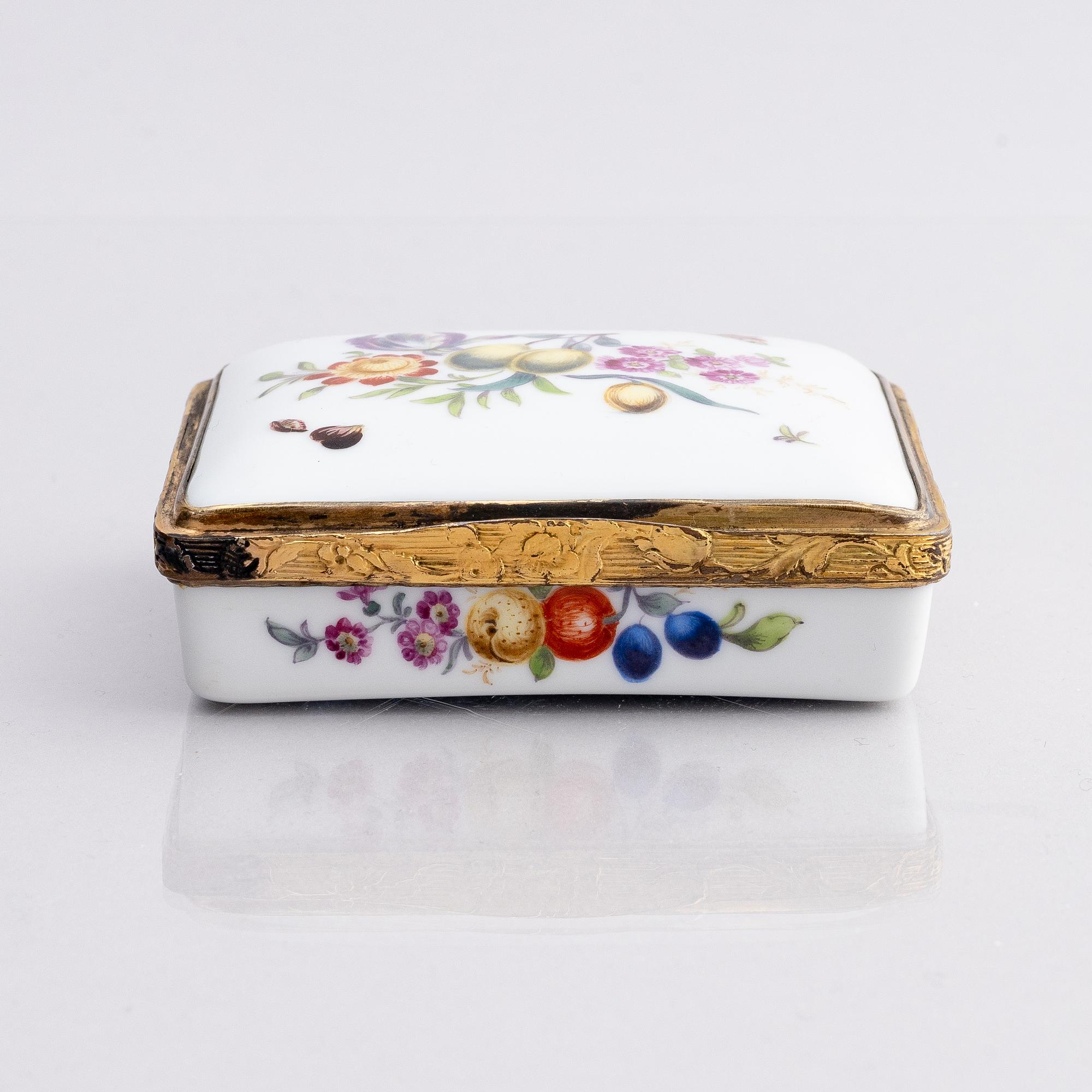 Box, porcelain, Meissen style, probably Germany 19th century,