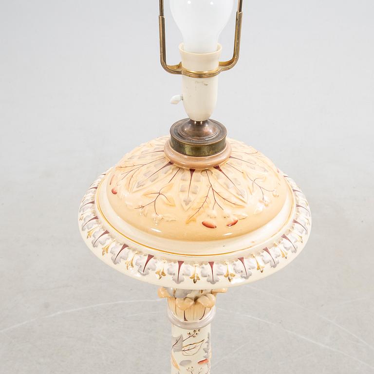 Golvlampa/Fotogenlampa Nyrenässans Rörstrand sent 1800-tal.