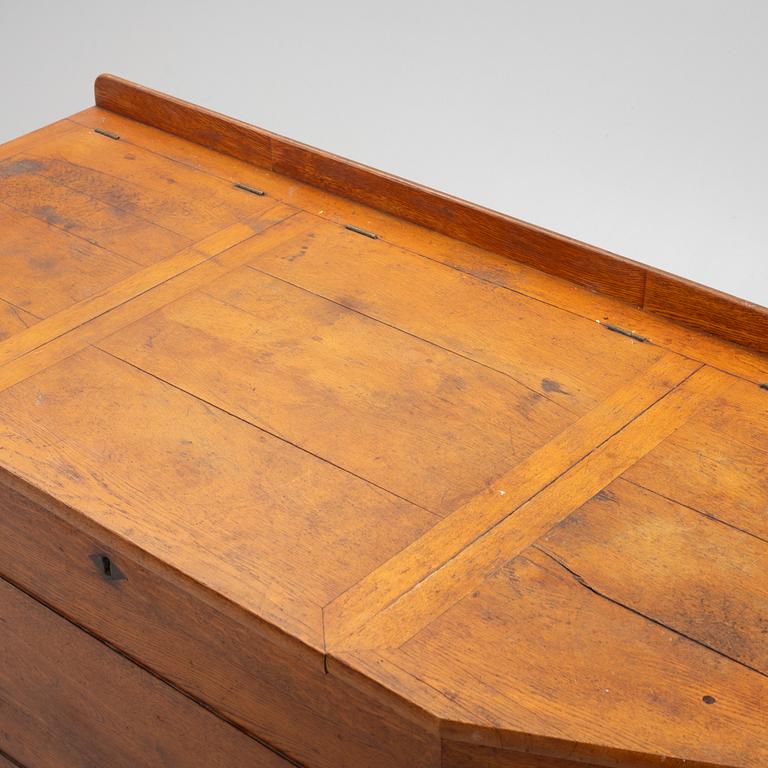 An oak sideboard, around 1800.