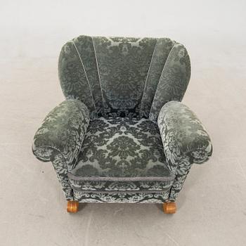 Armchair 1940s.