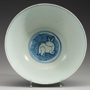 A large blue and white 'parrot and pomegranate' bowl, Ming dynasty (1368-1644).