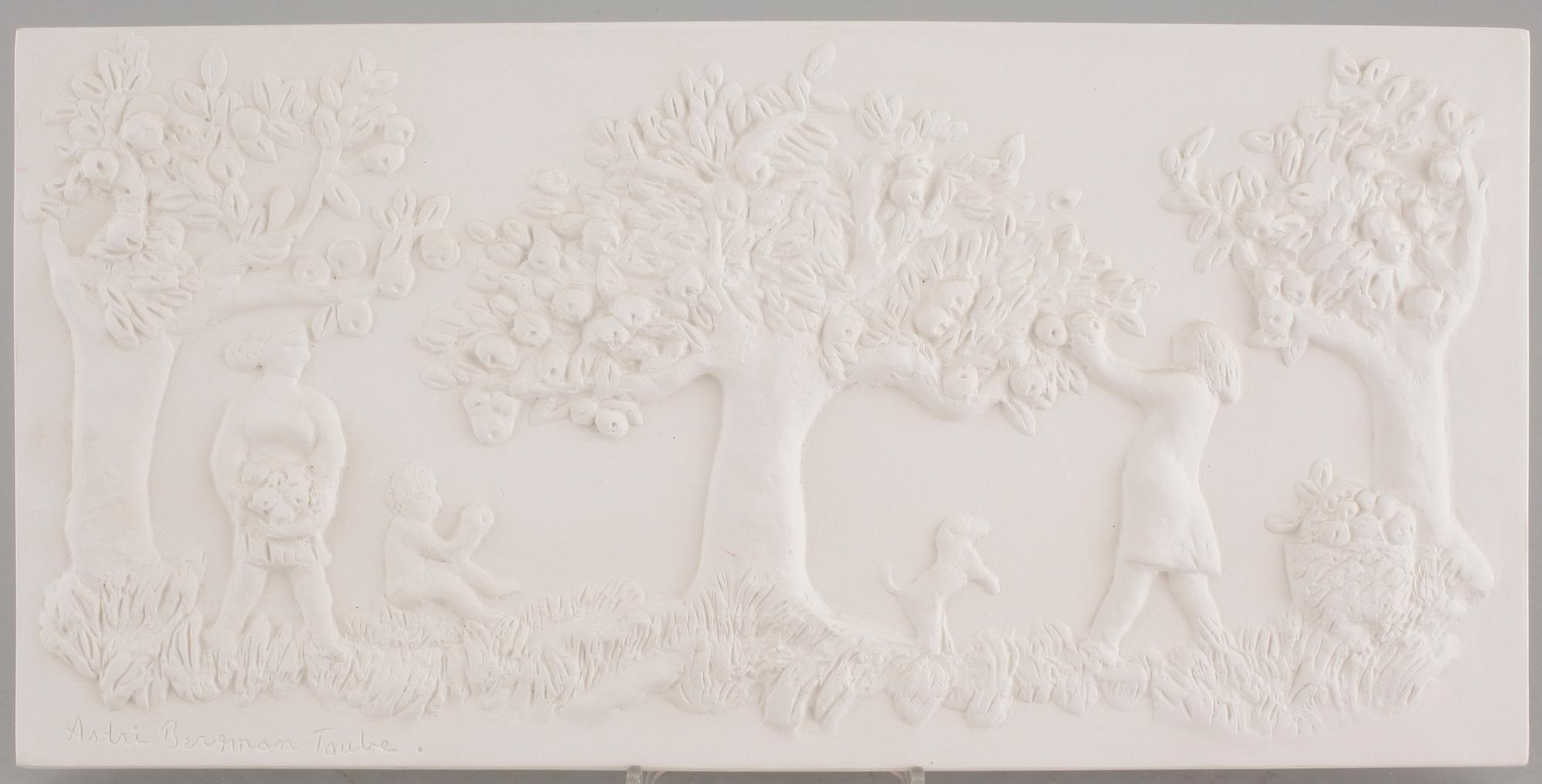 ASTRI BERGMAN-TAUBE, 6 stycken väggreliefer ur serien Änglamark, signerade och numrerade 1600.