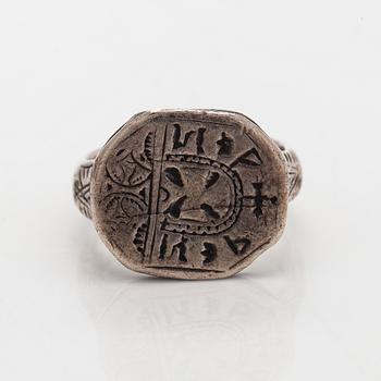 Merchant's ring, silver, 16th century.