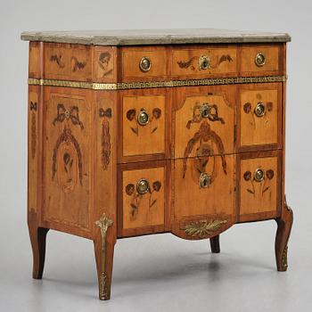 A Gustavian commod attributed to Jonas Hultsten (1773-94).