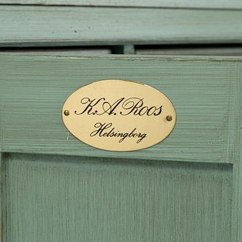 Skrivskåp, rokokostil, modern tillverkning.