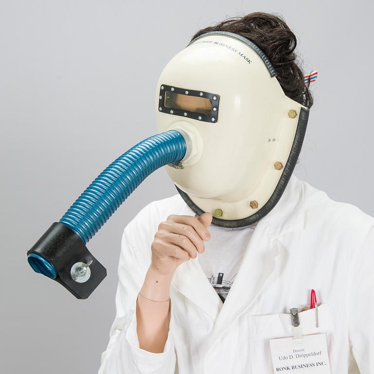 Alvar Gullichsen, "Hot-Spot Non-Standard Orbitizer" & Docent Udo D. Dröppeldorf, Raba Hiff, Bonk Business Inc.