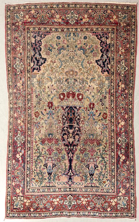 Matta  Mobarekeh Isfahan omkring 1900   203x137 cm.