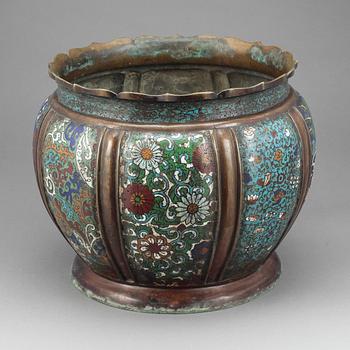 YTTERFODER, cloisonne, Japan, 1900-talets början.
